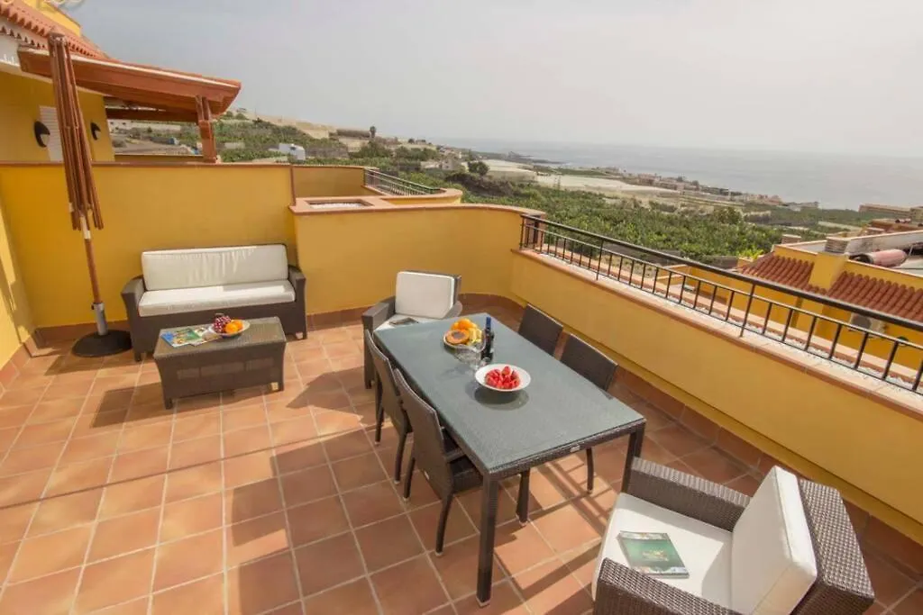 Casa Tres Vistas Luxury Apartment With Stunning Views To The Ocean Puerto de Santiago